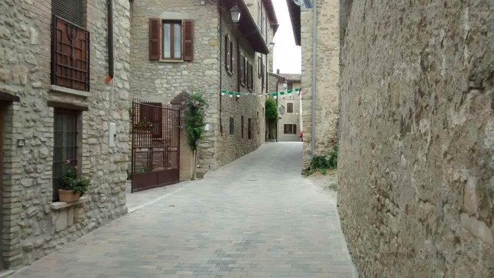 Ponte Nizza La Pomellaヴィラ エクステリア 写真